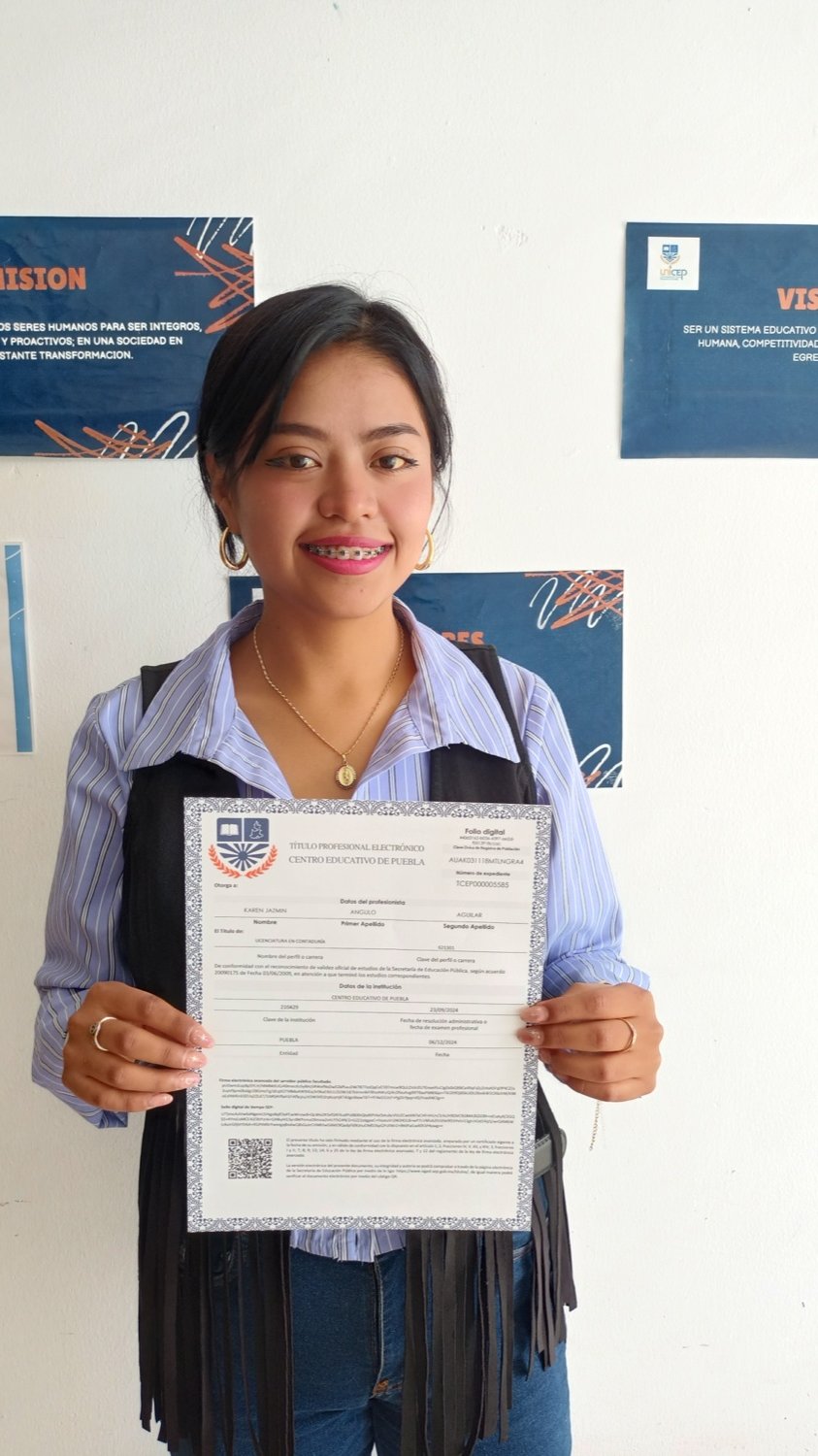 Egresado titulado de UniCEP Enlace Tlaxcala