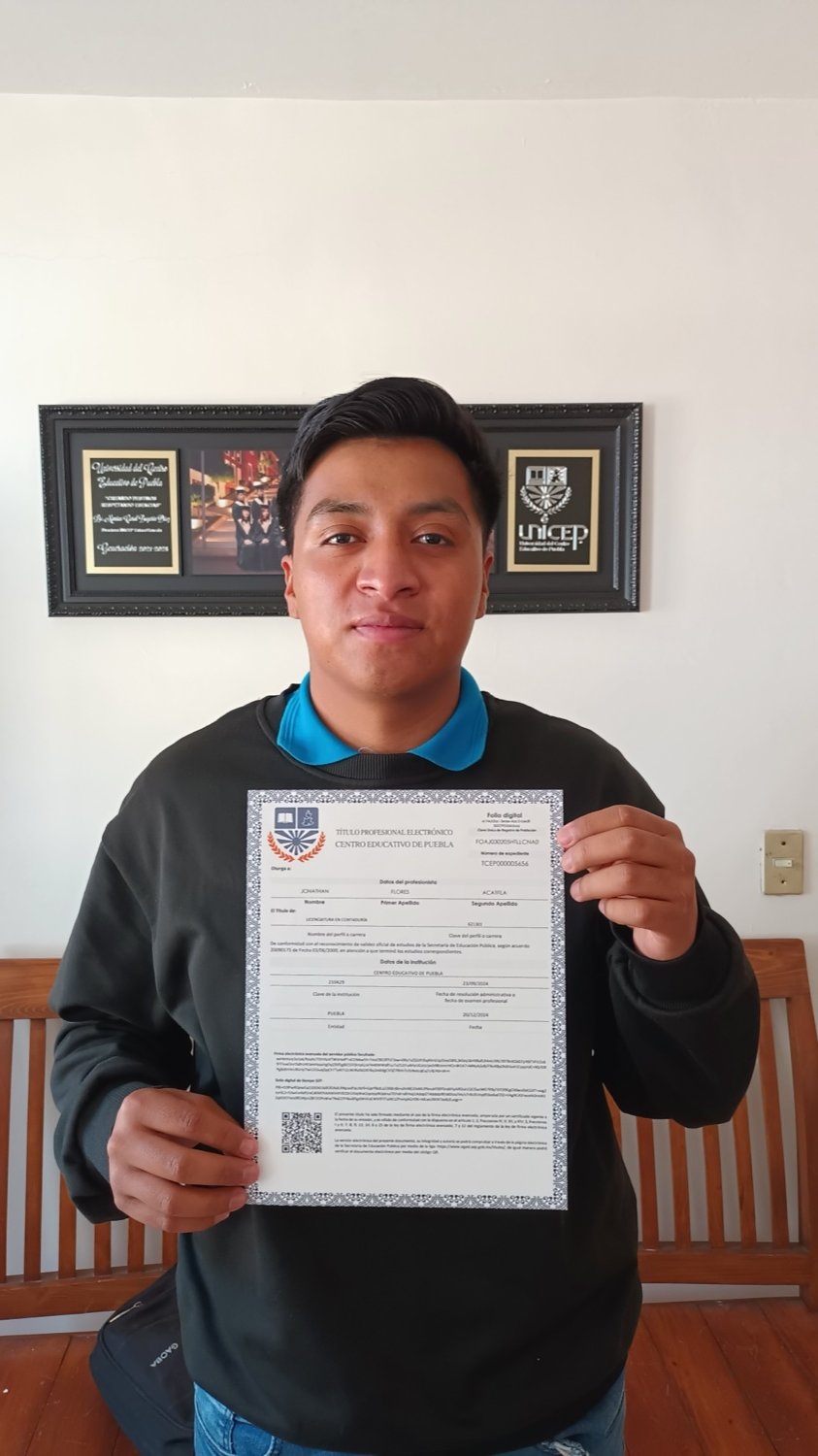 Egresado titulado de UniCEP Enlace Tlaxcala